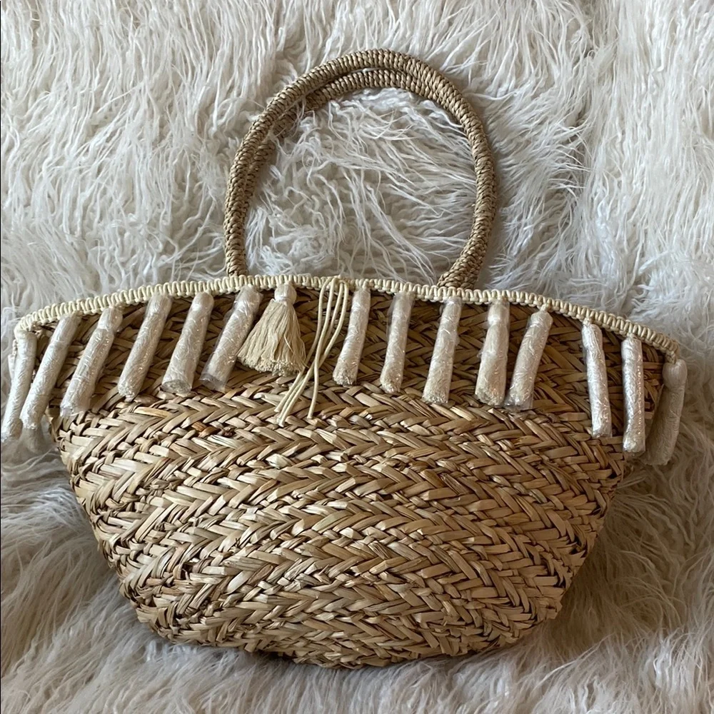 NWT Florabella Wilmington Tote, Natural & Ivory